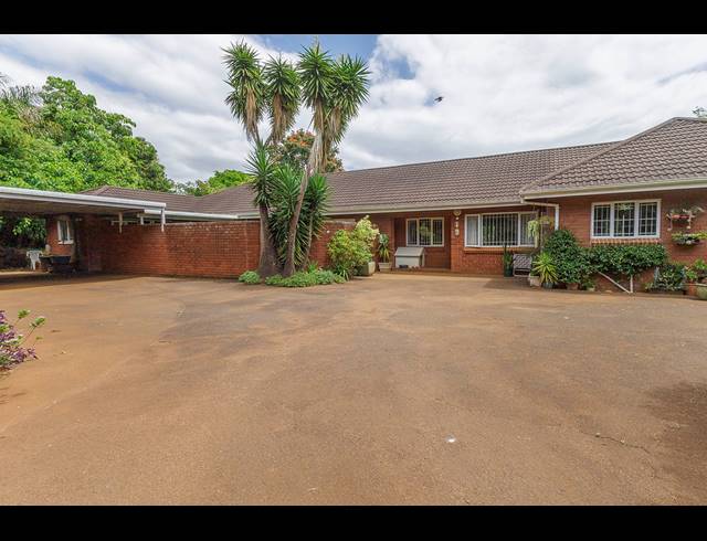 5 BEDROOM HOUSE SOLD IN FOREST HILLS